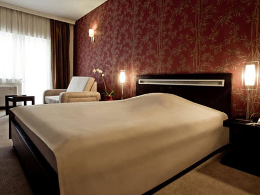 Hotel Forum Garni Subotica Ngoại thất bức ảnh