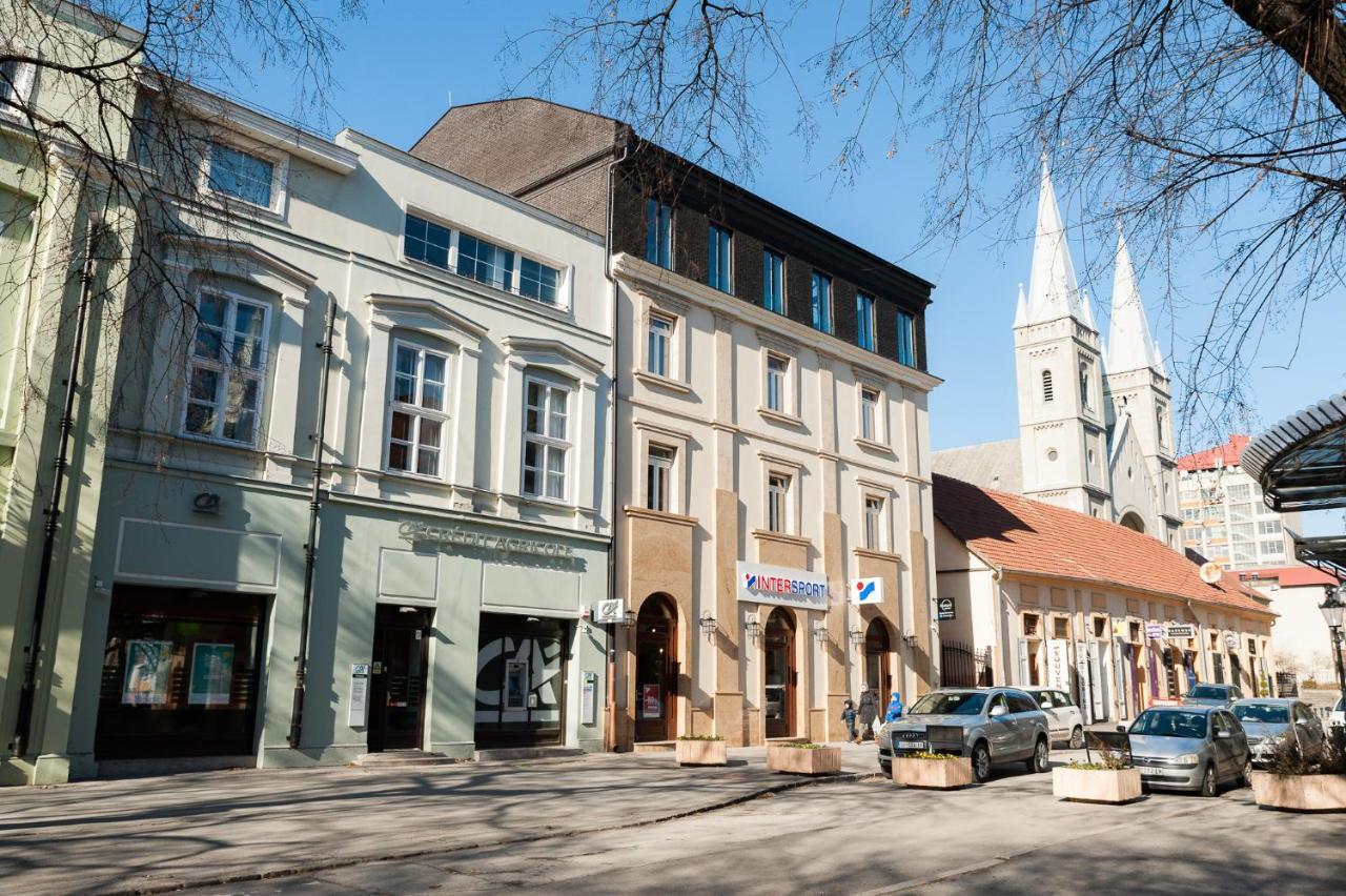 Hotel Forum Garni Subotica Ngoại thất bức ảnh